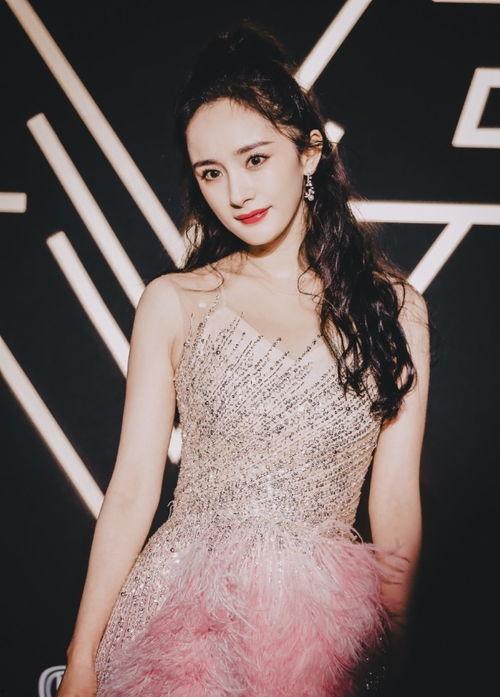 娱乐圈爆料的狐狸是谁,神秘狐狸身份揭秘,竟是当红明星 第1张 娱乐圈爆料的狐狸是谁,神秘狐狸身份揭秘,竟是当红明星 第1张